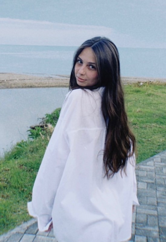 Karina • 21 • Russia