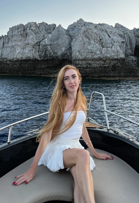 Yana • 30 • Україна