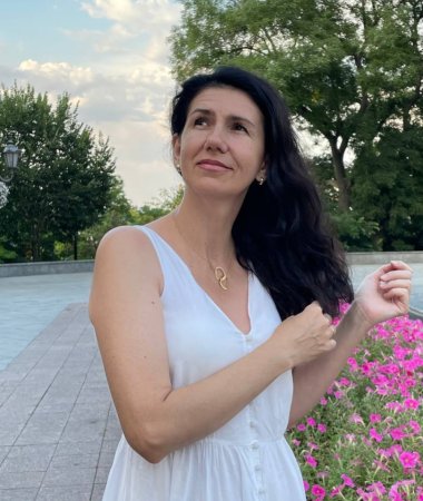 Kateryna, 46