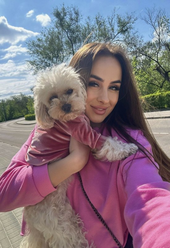 Alina • 31 • Ukraine