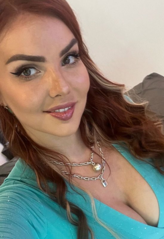 Valeriia • 36 • Thailand