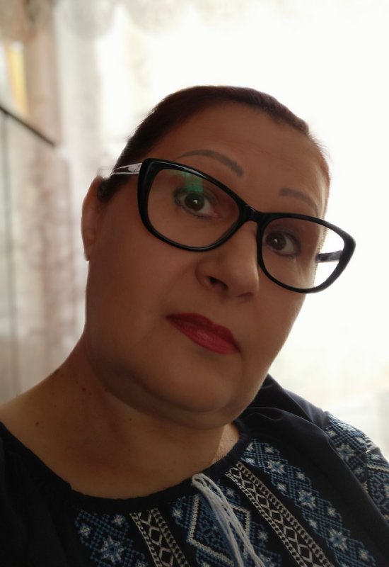Olena • 58 • Ukraine 🇺🇦