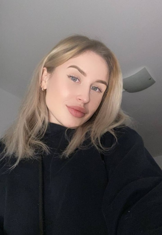 Sofa • 27 • Ukraine