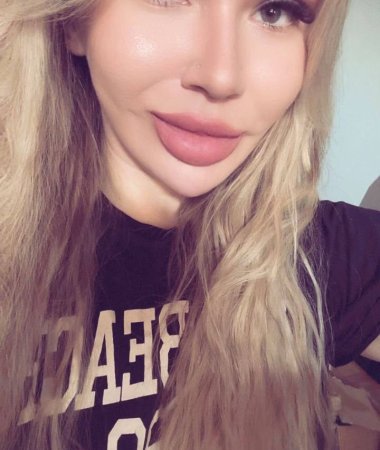 Karina, 31