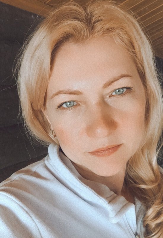 Elena • 55 • Russia