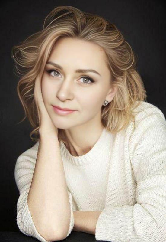 Kira • 45 • Russia