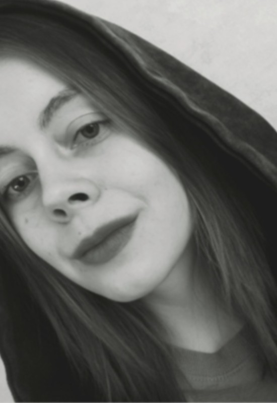 Viktoria • 22 • Russia