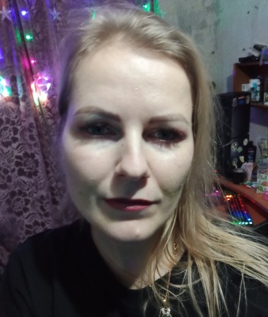 Alena, 38