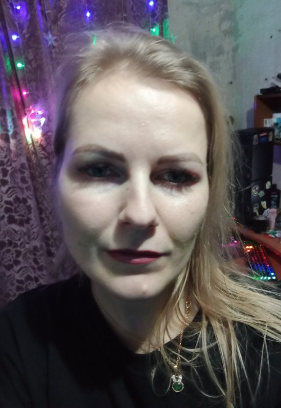 Alena • 38 • Білорусь