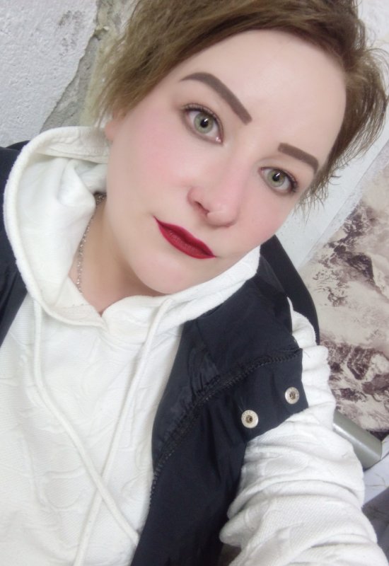 Svetlana • 35 • Russia