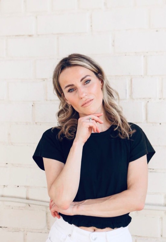 Ekaterina • 36 • France