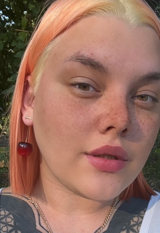 Aleksandra • 24 • Russie