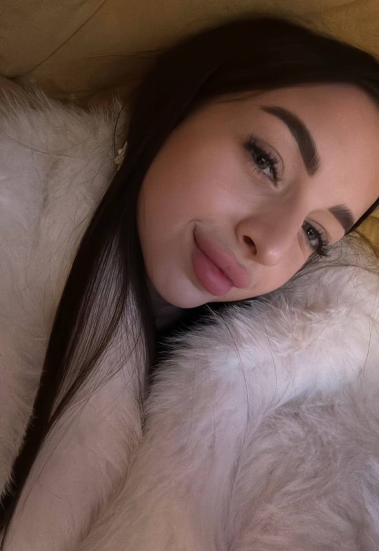 Daria • 26 • Ukraine