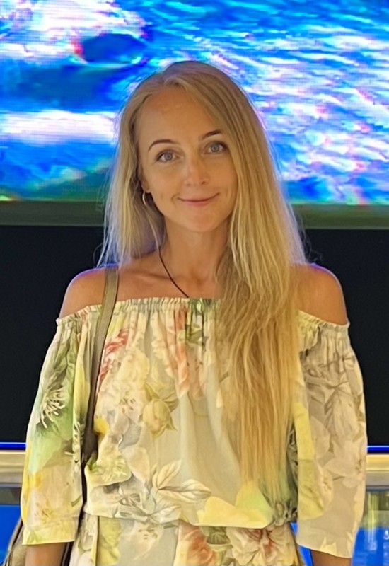 Elena • 43 • Biélorussie