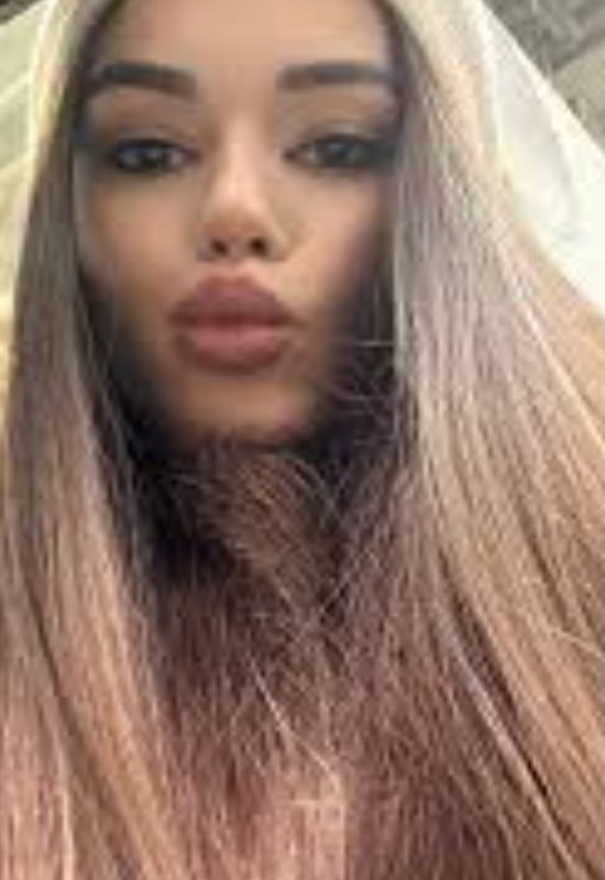 Nastya • 18 • Russia