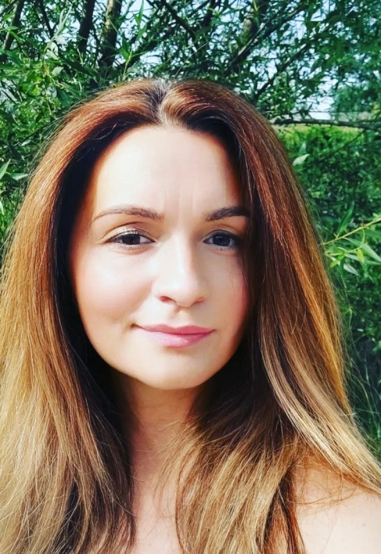 Anna • 46 • Росія