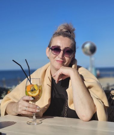 Ksenia, 48