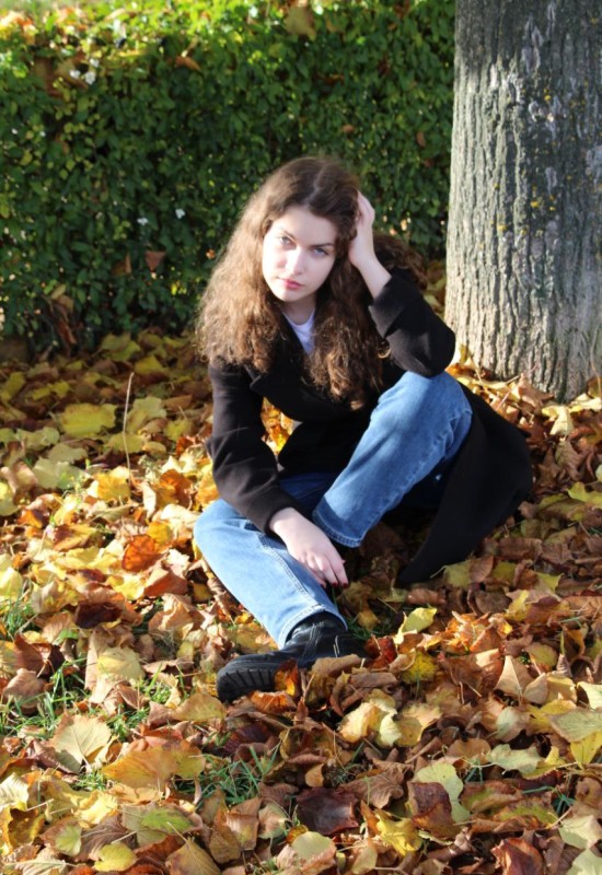 Assia • 18 • Russie