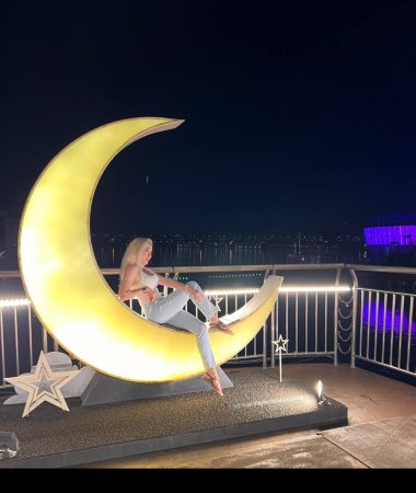 Katerina, 37