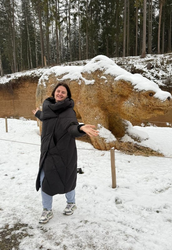 Lyubov • 45 • Russia