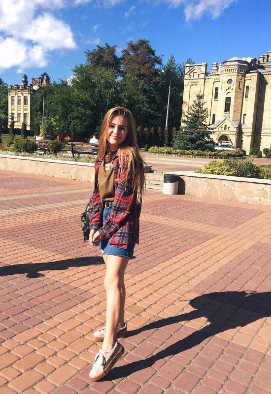 Alenka • 36 • Russia