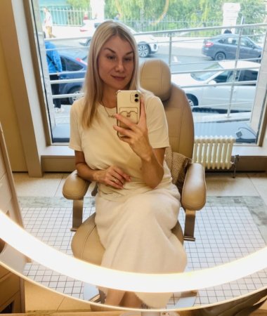 Valentina, 37