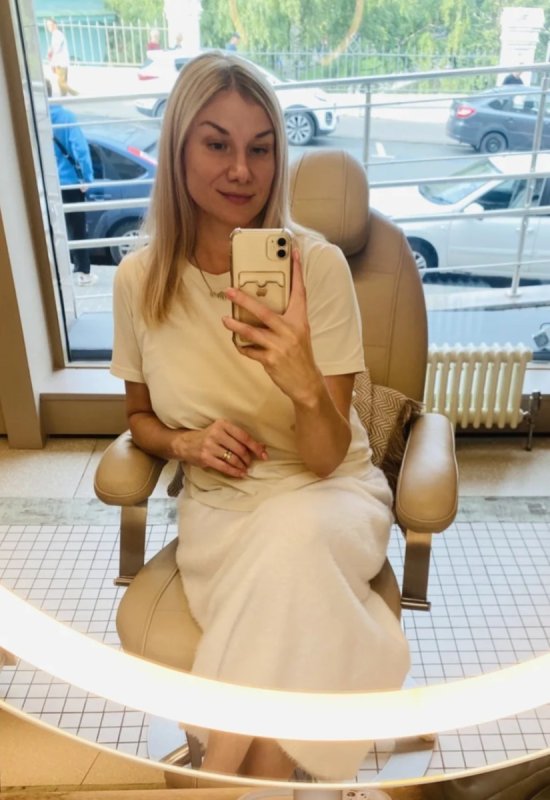 Valentina • 37 • Russia