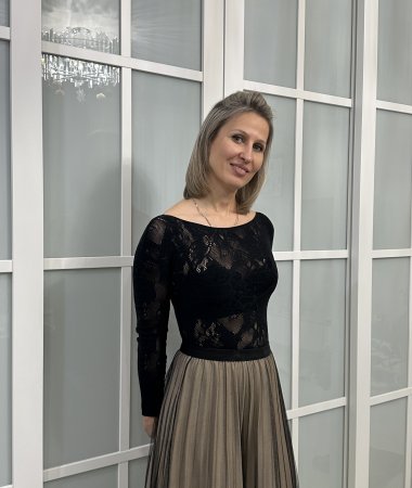 Anna, 41