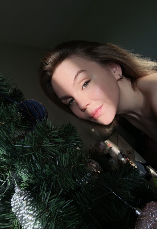 Irina • 26 • Россия