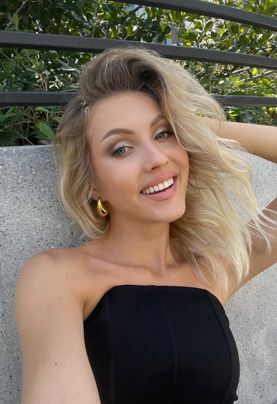 Angelica • 28 • Russia