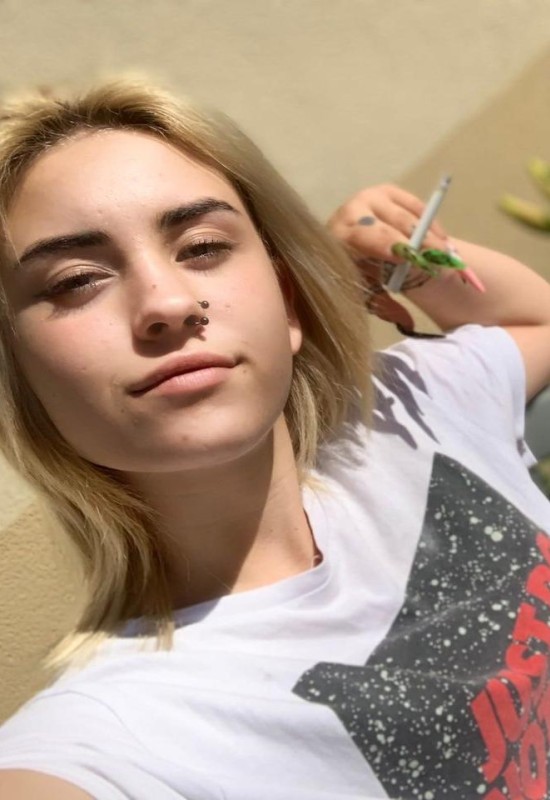 Tana • 20 • Russia