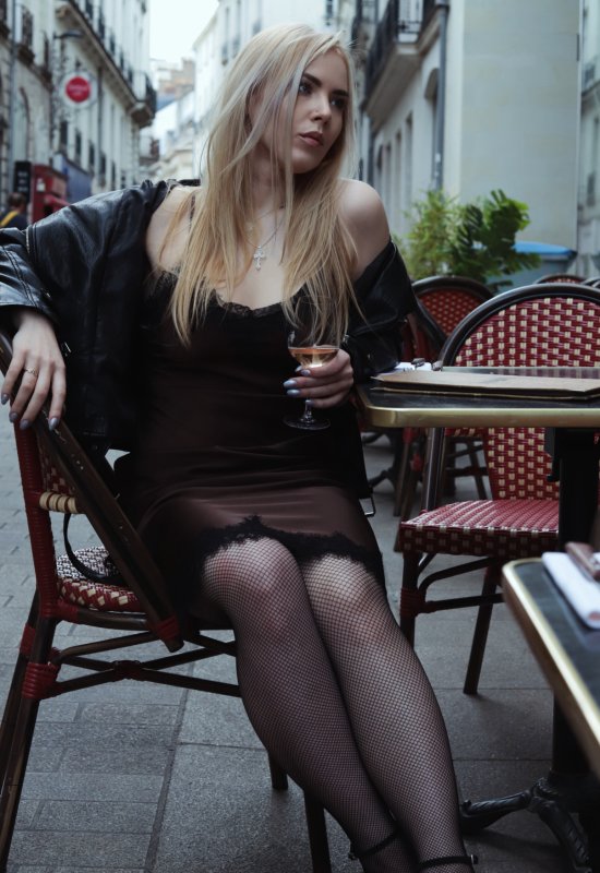 Sofia • 30 • France