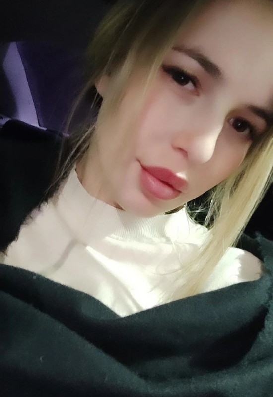 Polina • 27 • Россия