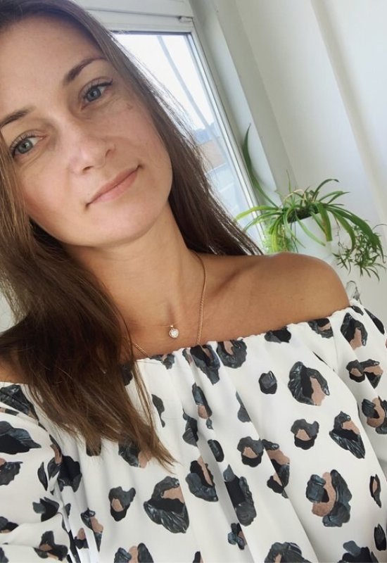 Valentina • 37 • Russia