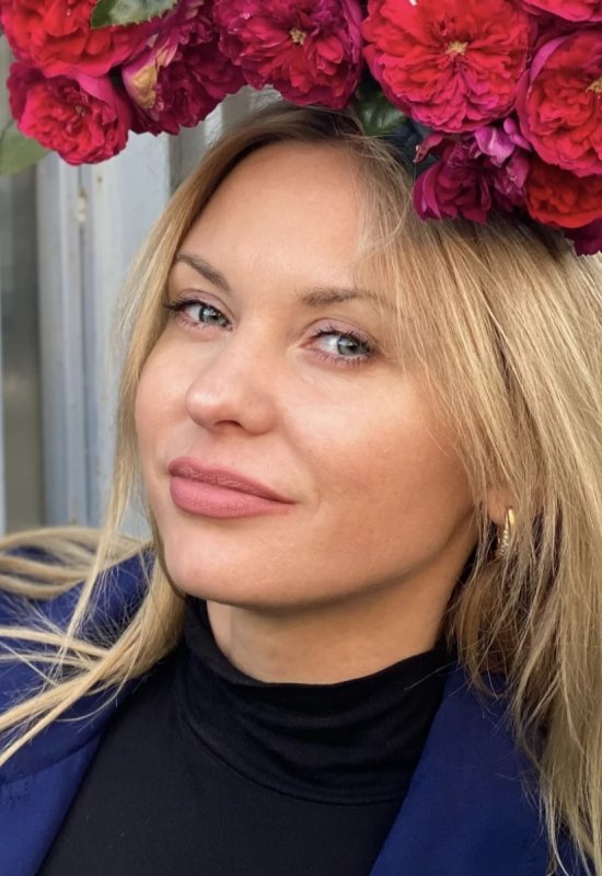 Valentina • 36 • Russia