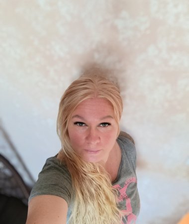 Elena, 42