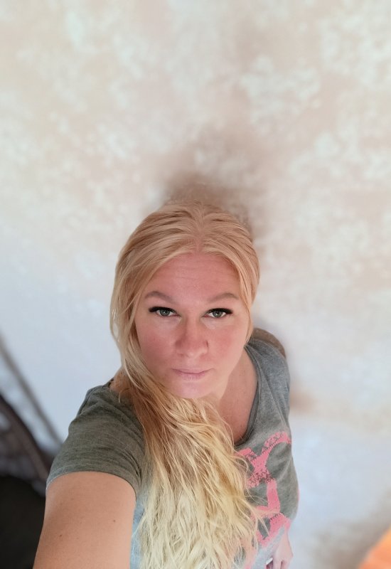 Elena • 42 • Kazakhstan
