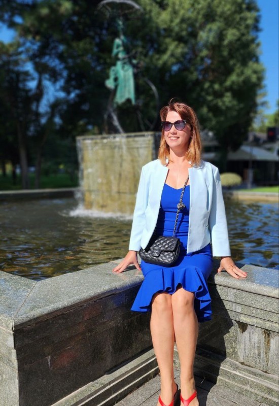 Yulia • 46 • Russie