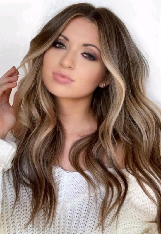 Alexandra • 35 • Moldova