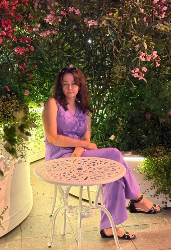 Elena • 49 • Russia