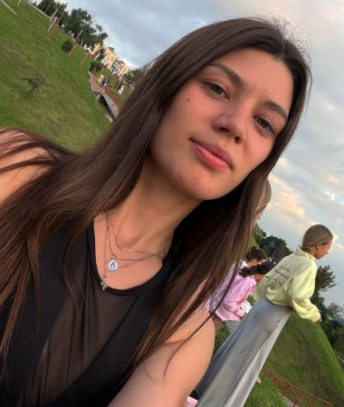 Marina, 28