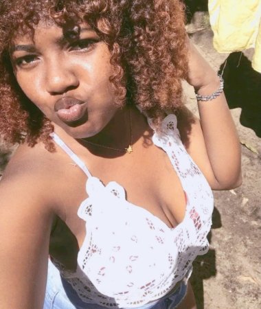 Elena , 20