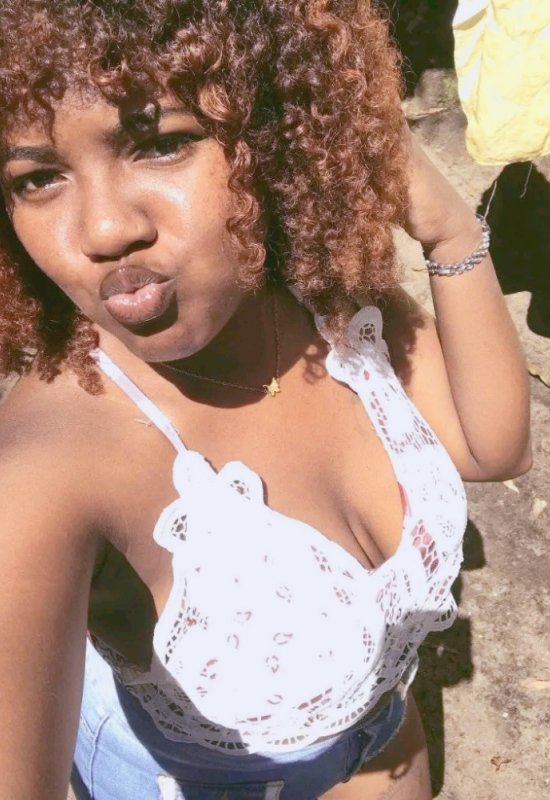 Elena  • 20 • Madagascar