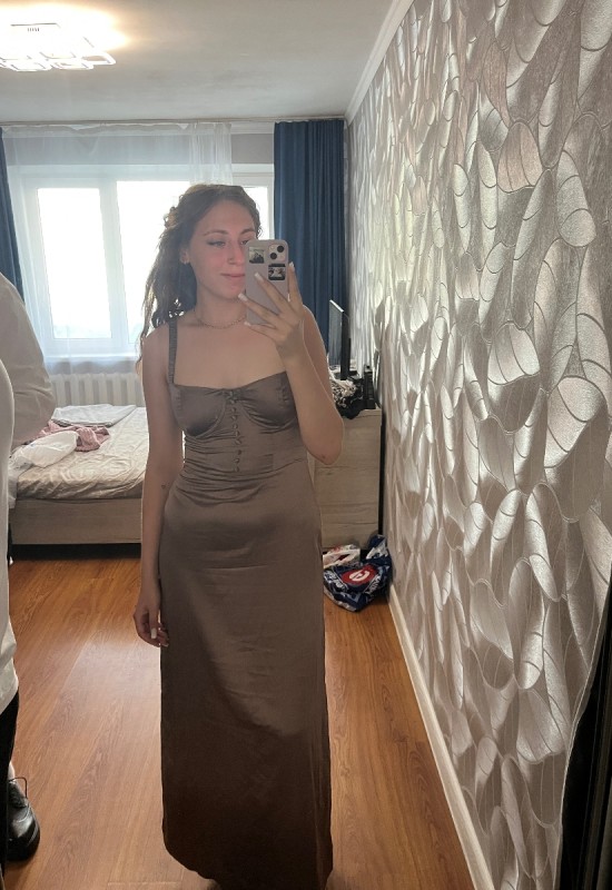 Anna • 20 • Russie