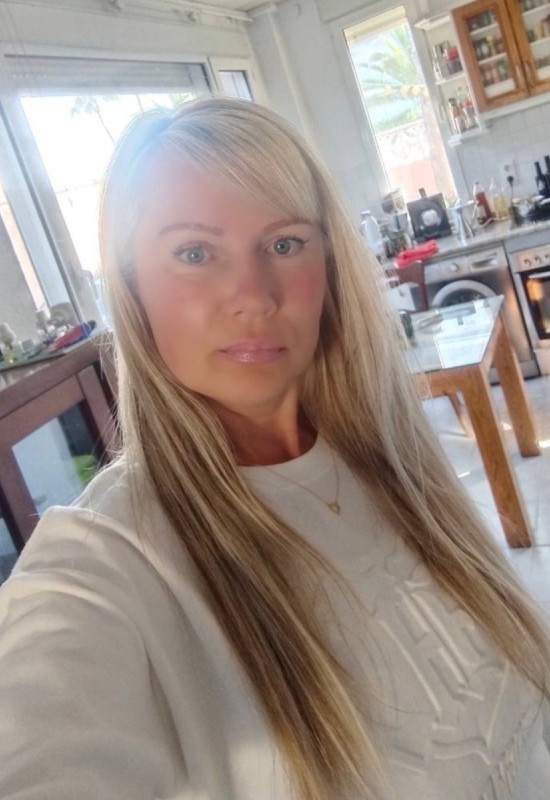 Iryna • 51 • Ukraine