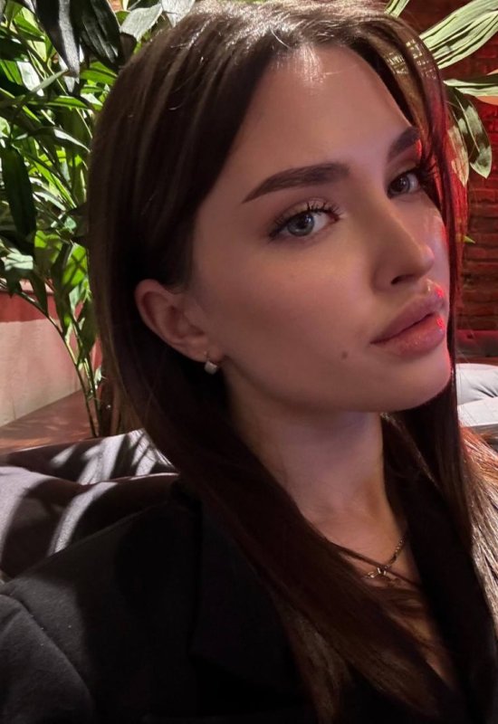 Alina • 28 • Ukraine