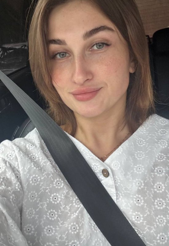 Svitlana • 30 • Spain