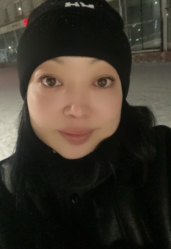 Saule • 42 • Kazakhstan