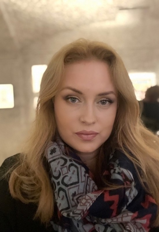 Maria • 48 • Russia