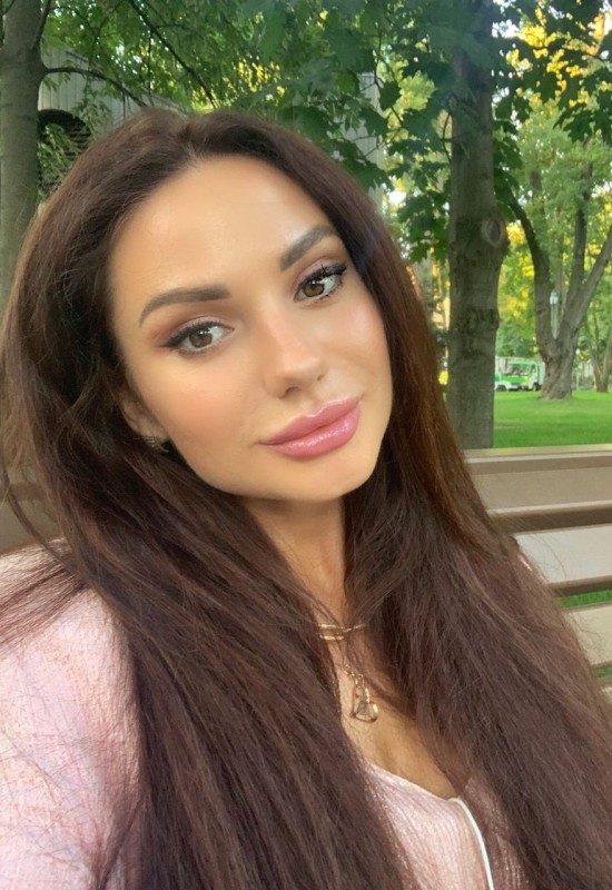 Nastya • 36 • Ukraine